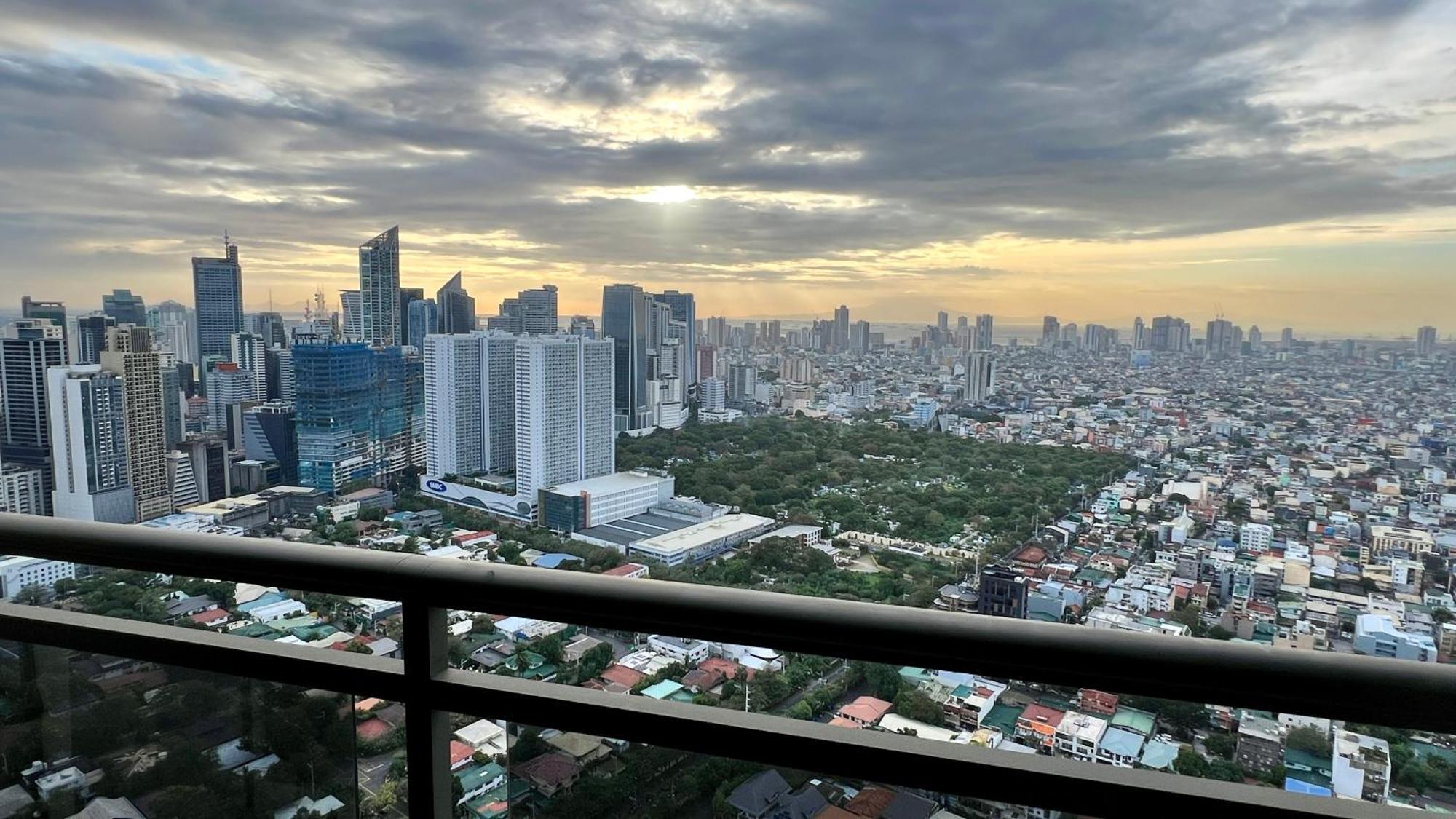 The Milano Residences Manila Exterior foto